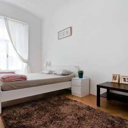 Marvelous Midtown Apartment Wien Eksteriør billede