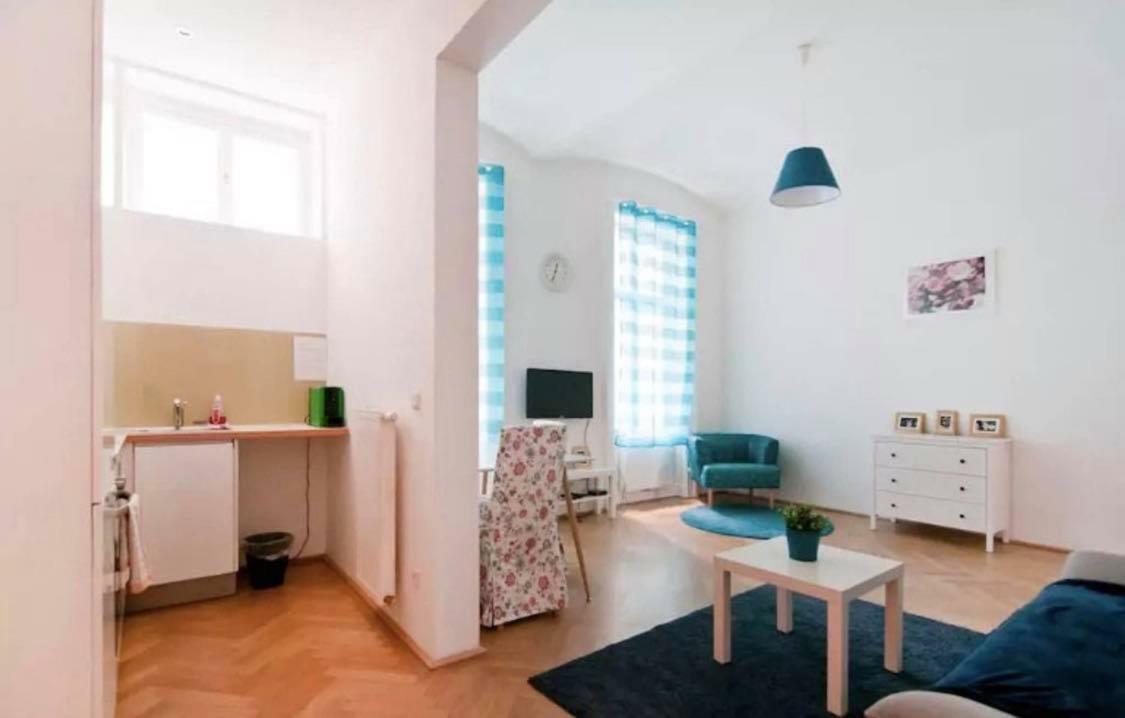 Marvelous Midtown Apartment Wien Eksteriør billede