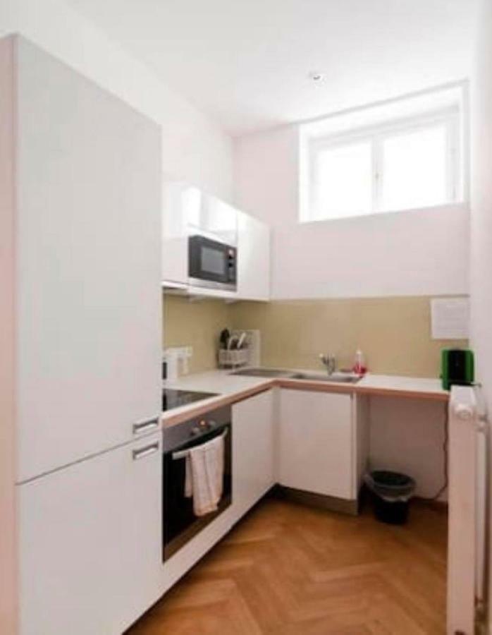Marvelous Midtown Apartment Wien Eksteriør billede